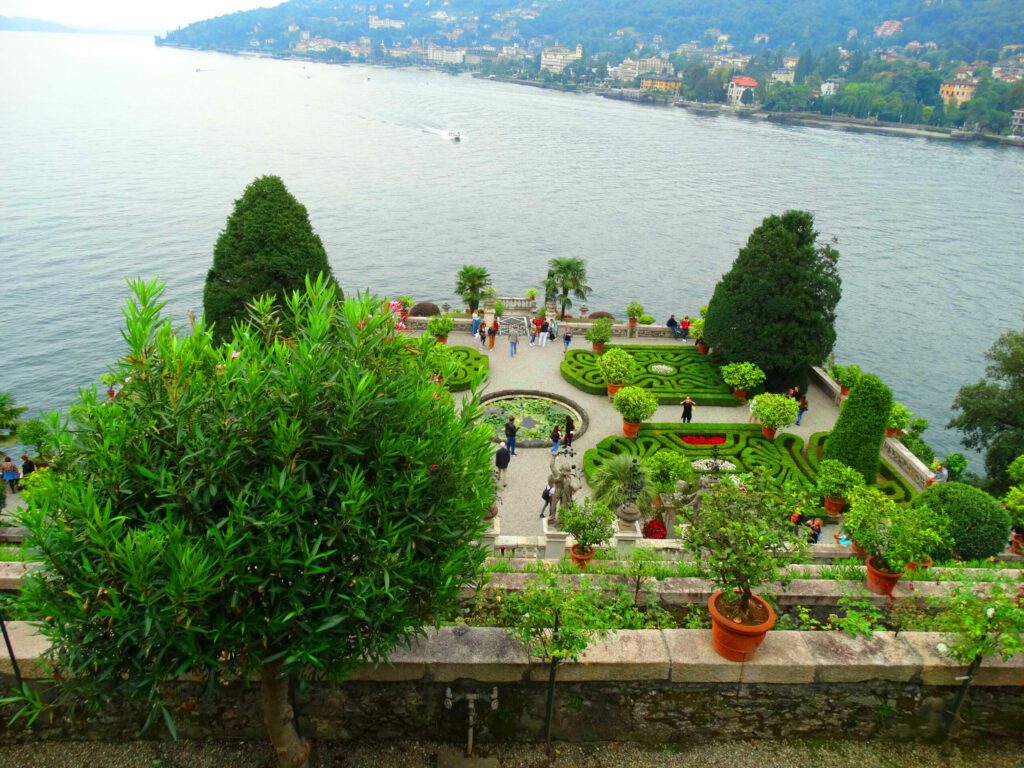 ISOLA BELLA AND FISHERMEN’S ISLAND private tour: lake Maggiore and Borromeo island